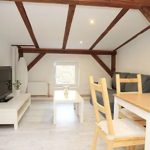 Gemuetliche Dachgeschosswohnung Mit Altbaucharme Lübeck